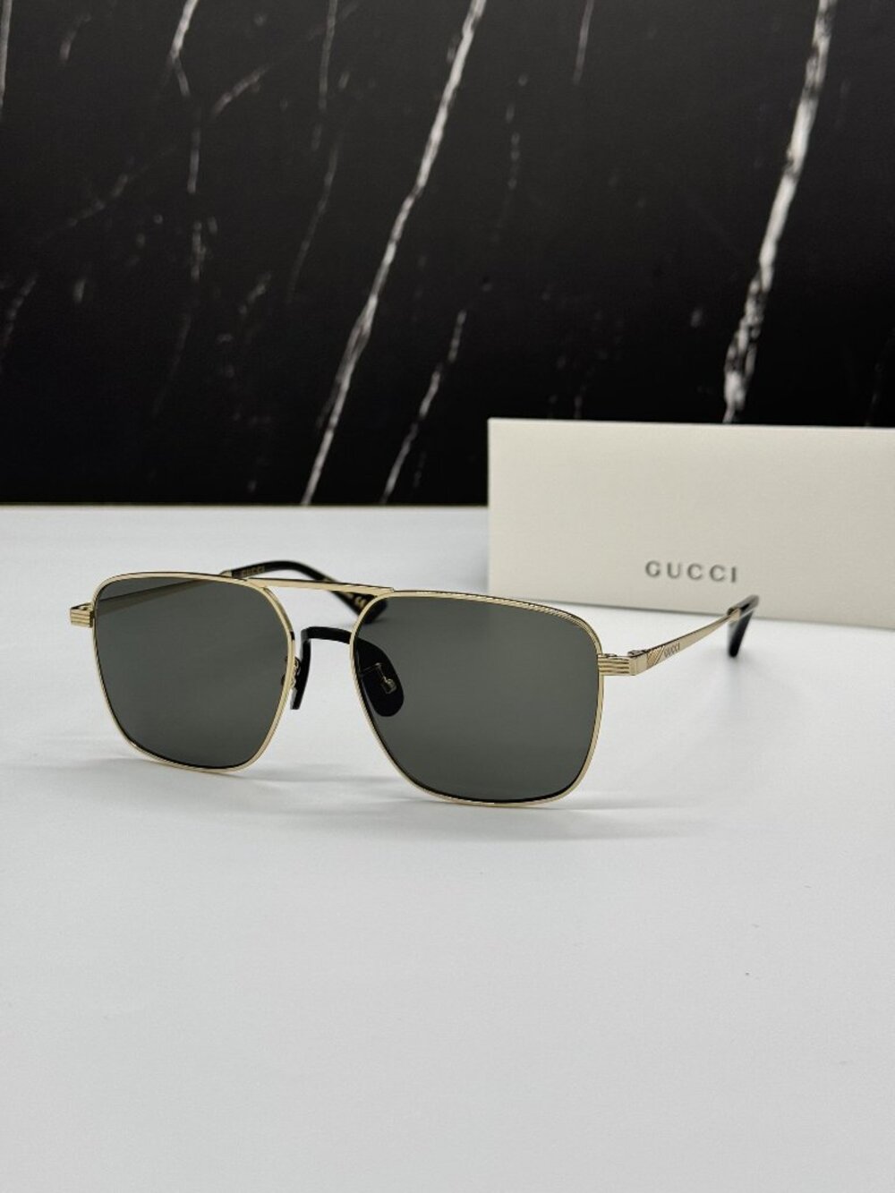 NEW GUCCI GG0743S 001 SUNGLASSES GOLD/GRAY UNISEX EYEWEAR - Picture 2 of 11